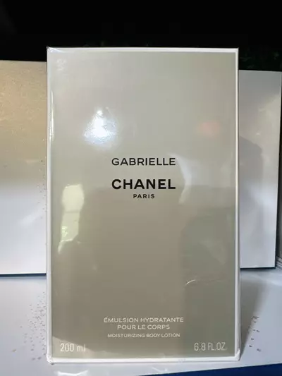 plant/Chanel Gabrielle Moisturizing Body Lotion-0-thumbnail