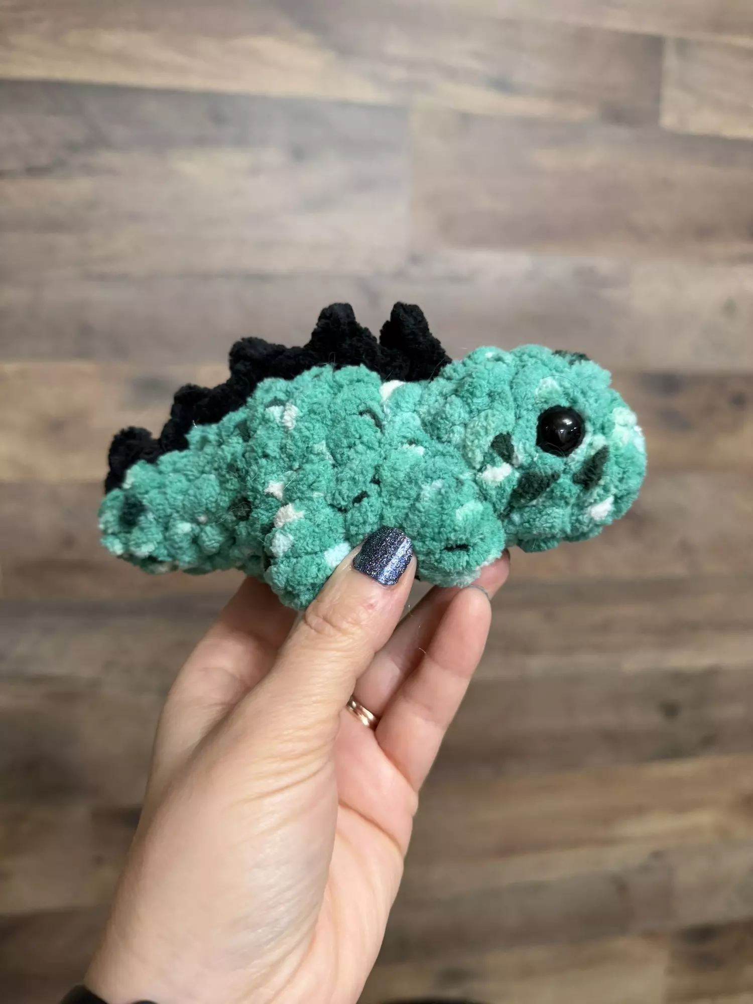 plant/Baby stegosaurus -0