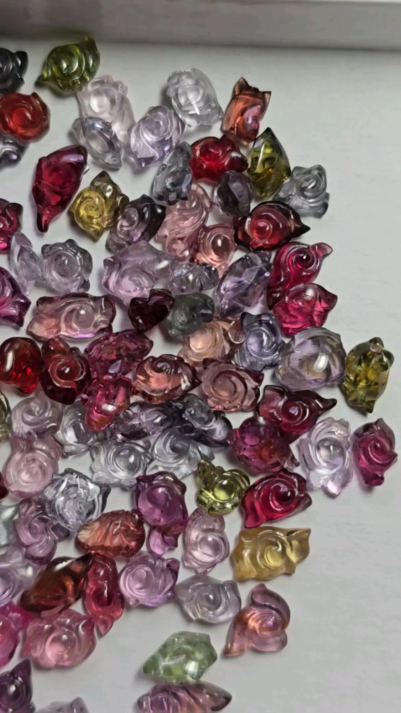 plant/Spinel Burma carving flowers price for one old stock sold separately message me in the chat a color-1