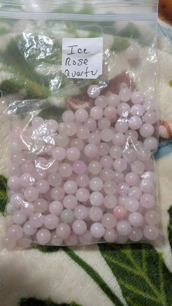 plant/Ice Rose Quartz -0