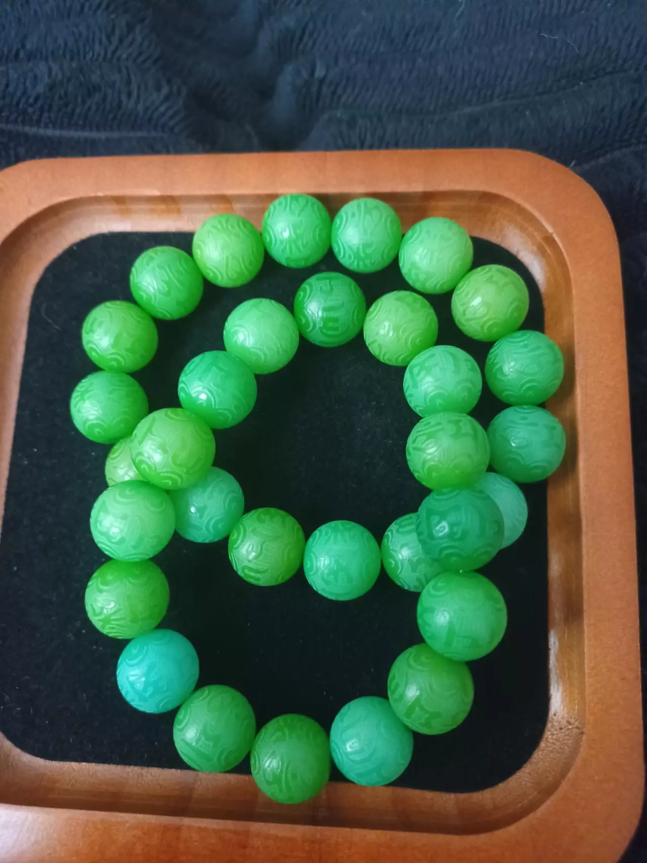 plant/Engraved Bright Green Gradient Bodhi Root Bracelet-1