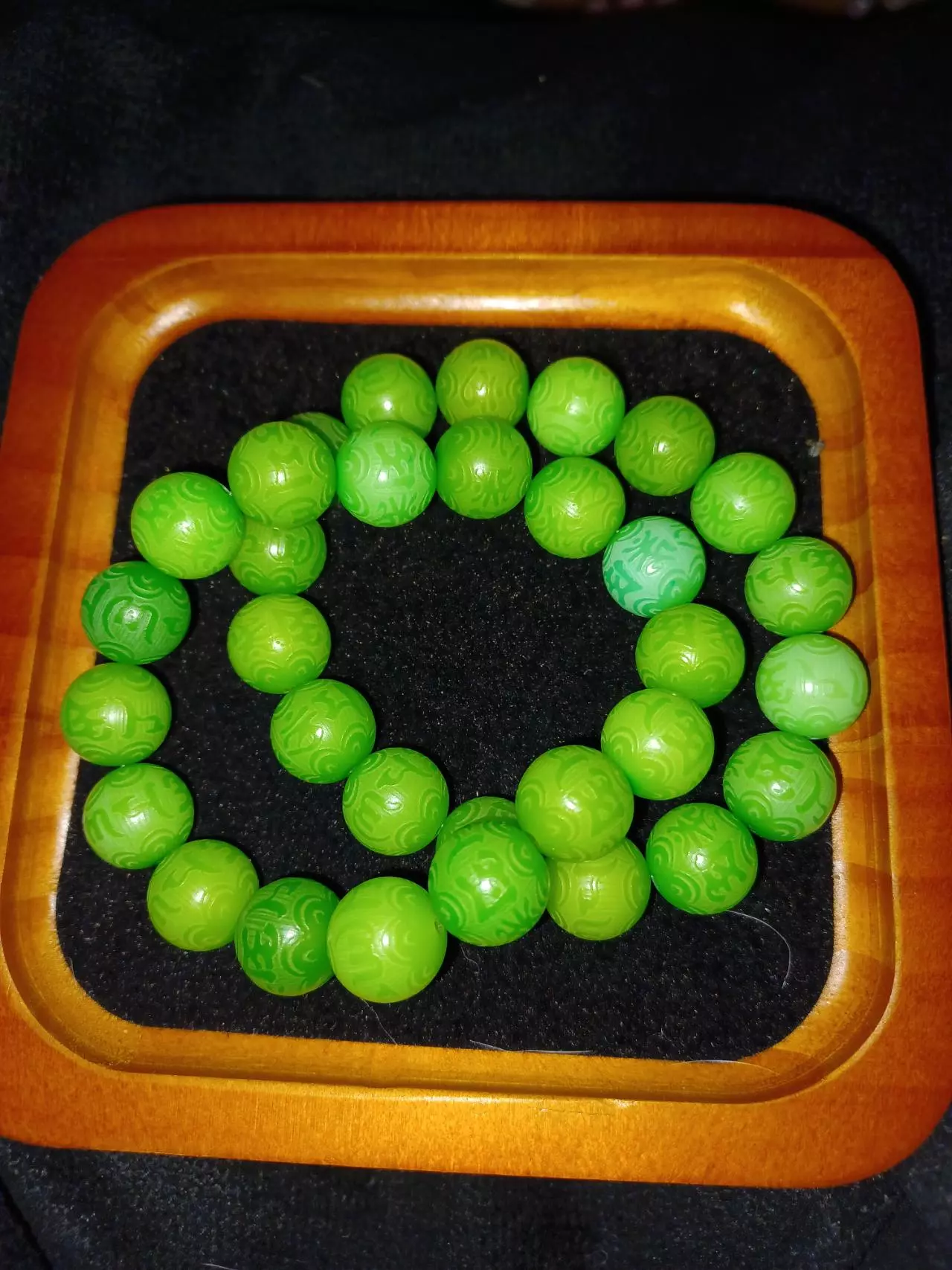 plant/Engraved Bright Green Gradient Bodhi Root Bracelet-0