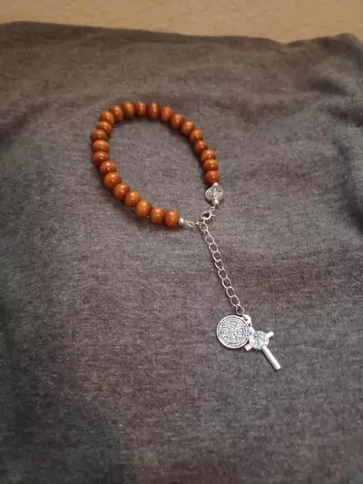 plant/Wooden Prayer Bracelet w/Cross and Lobster Claw closure-0-thumbnail
