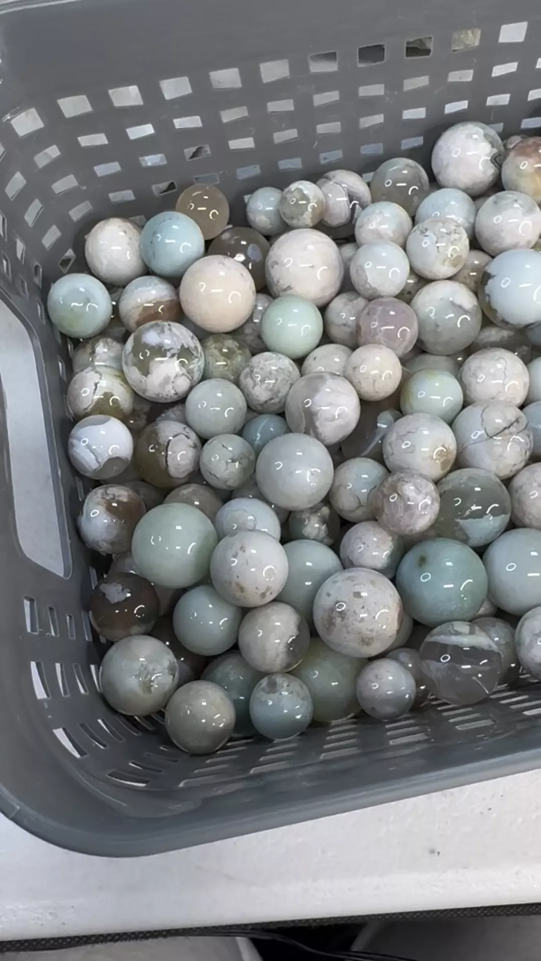 plant/$8|#2919 1 oz Green/Red Flower Agate Sphere-0