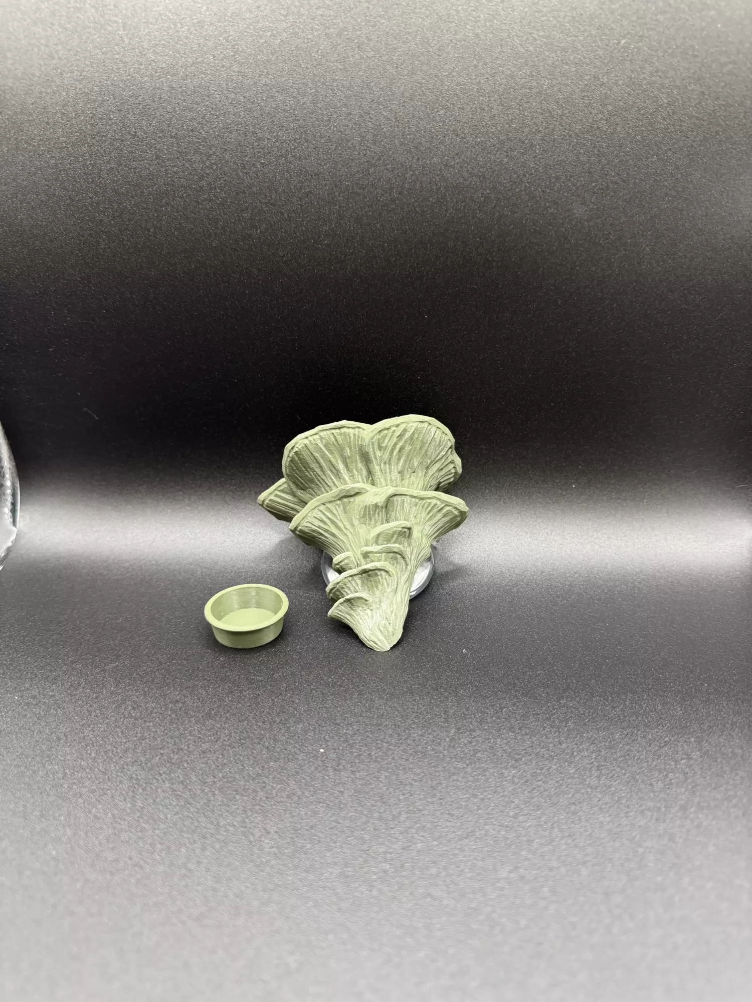 plant/Small mushroom ledge with bowl -0