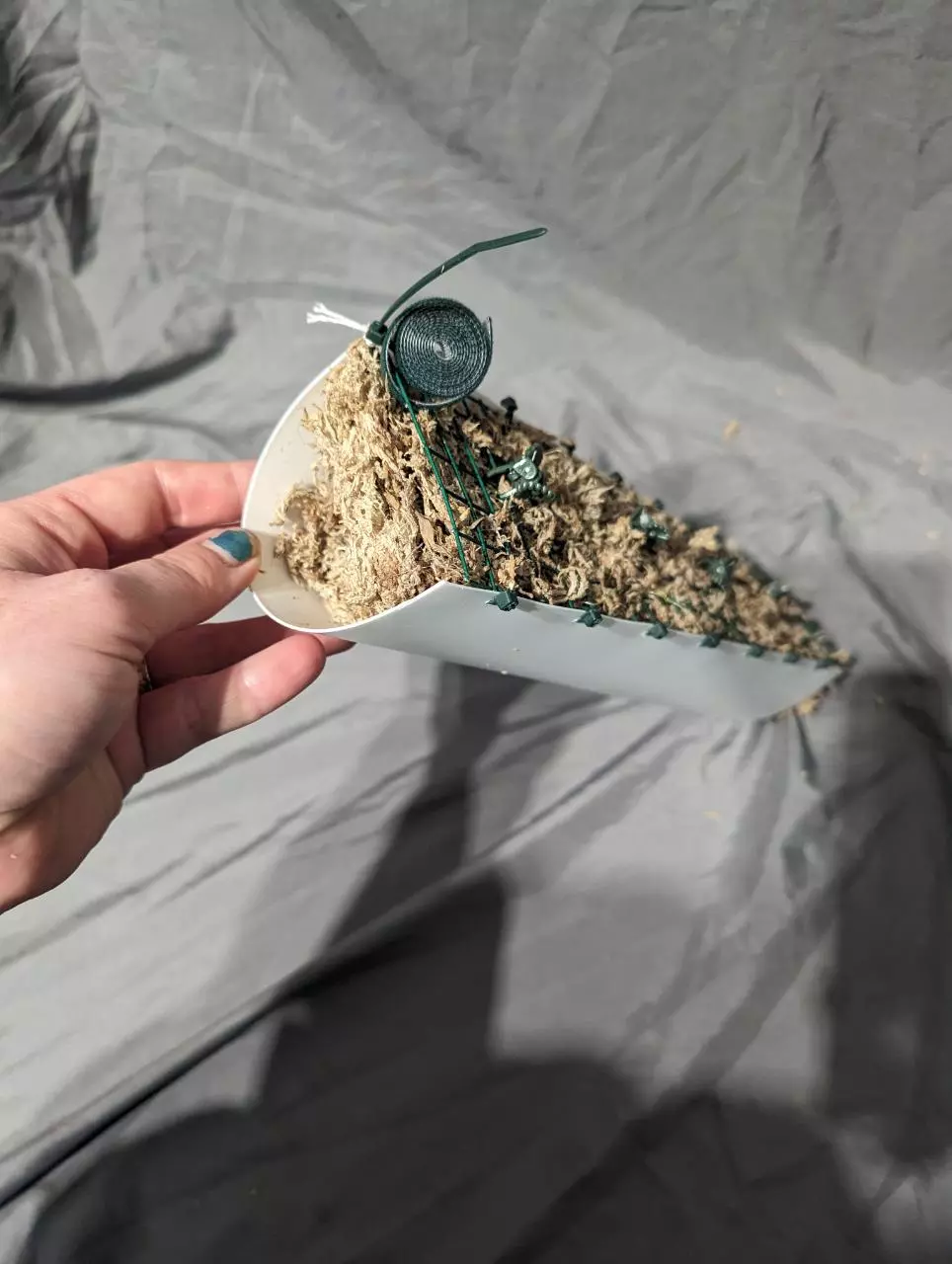 plant/12 Inch D Shaped Moss Pole-1