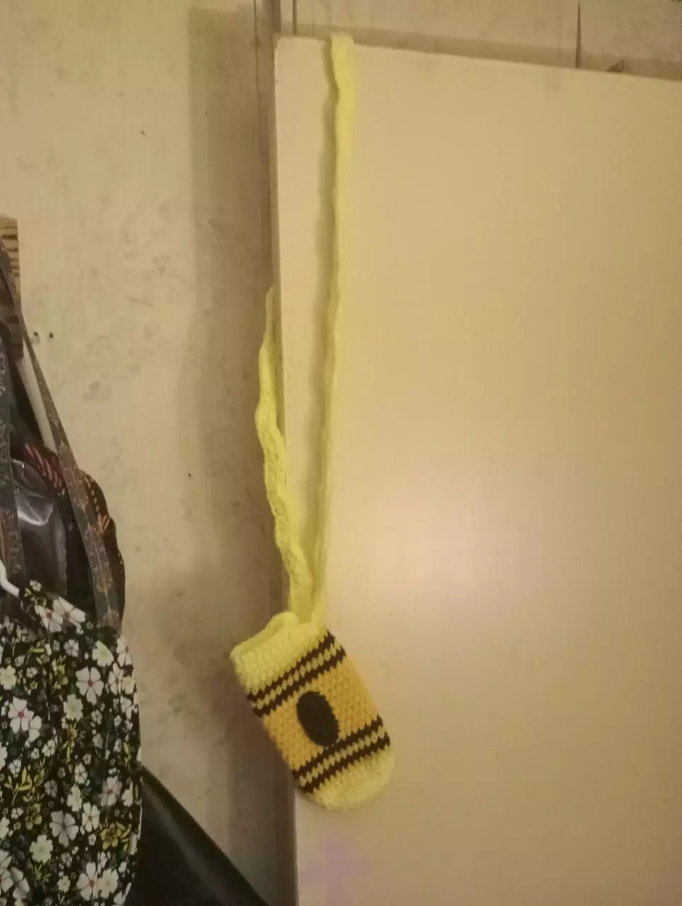 plant/Crayon Water Bottle Holder -0