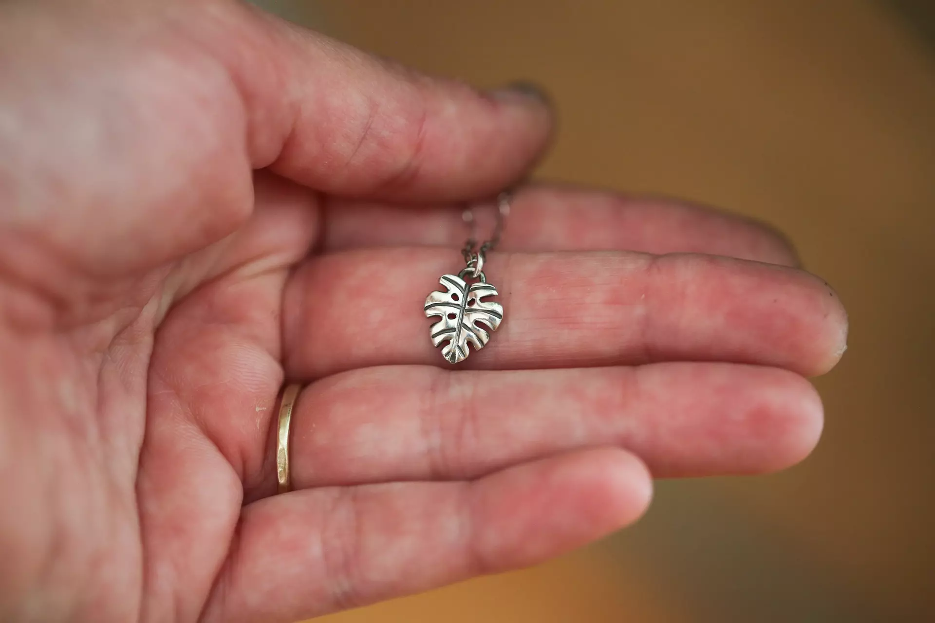 plant/Mini Monstera Necklace #1-1