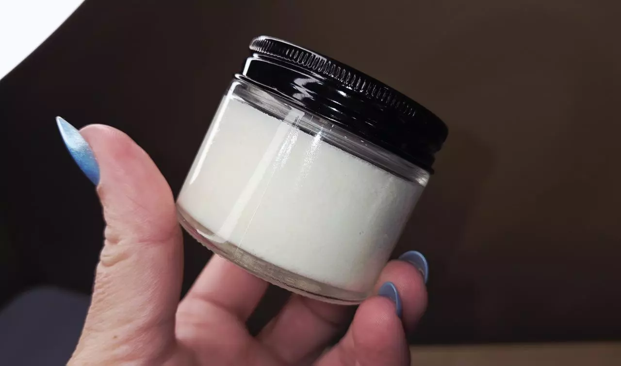 plant/4oz Massage Oil candle-1