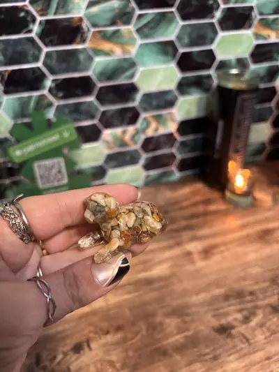 plant/Dog Figurine-0-thumbnail