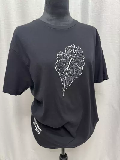 plant/Alocasia’Venom’ - XLarge - Black - Shirt-1-thumbnail
