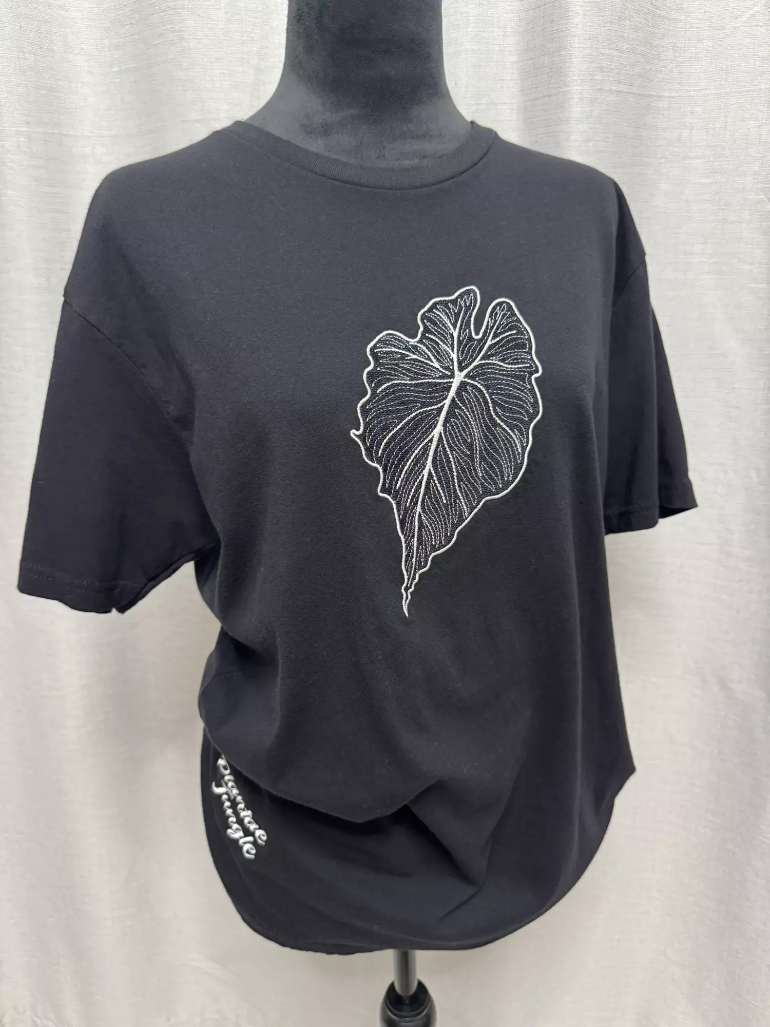 plant/Alocasia’Venom’ - Large - Black - Shirt-1