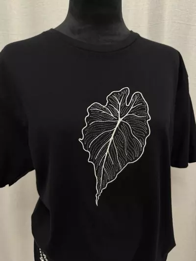 plant/Alocasia’Venom’ - XLarge - Black - Shirt-0-thumbnail