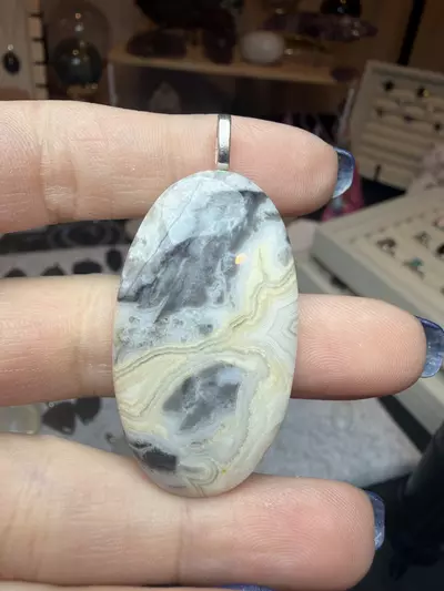 plant/crazy lace agate pendant-0-thumbnail