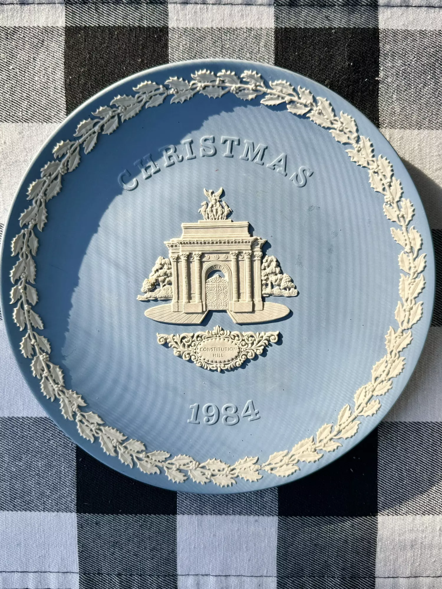 plant/Wedgwood Xmas plate 1984 (was $15)-0