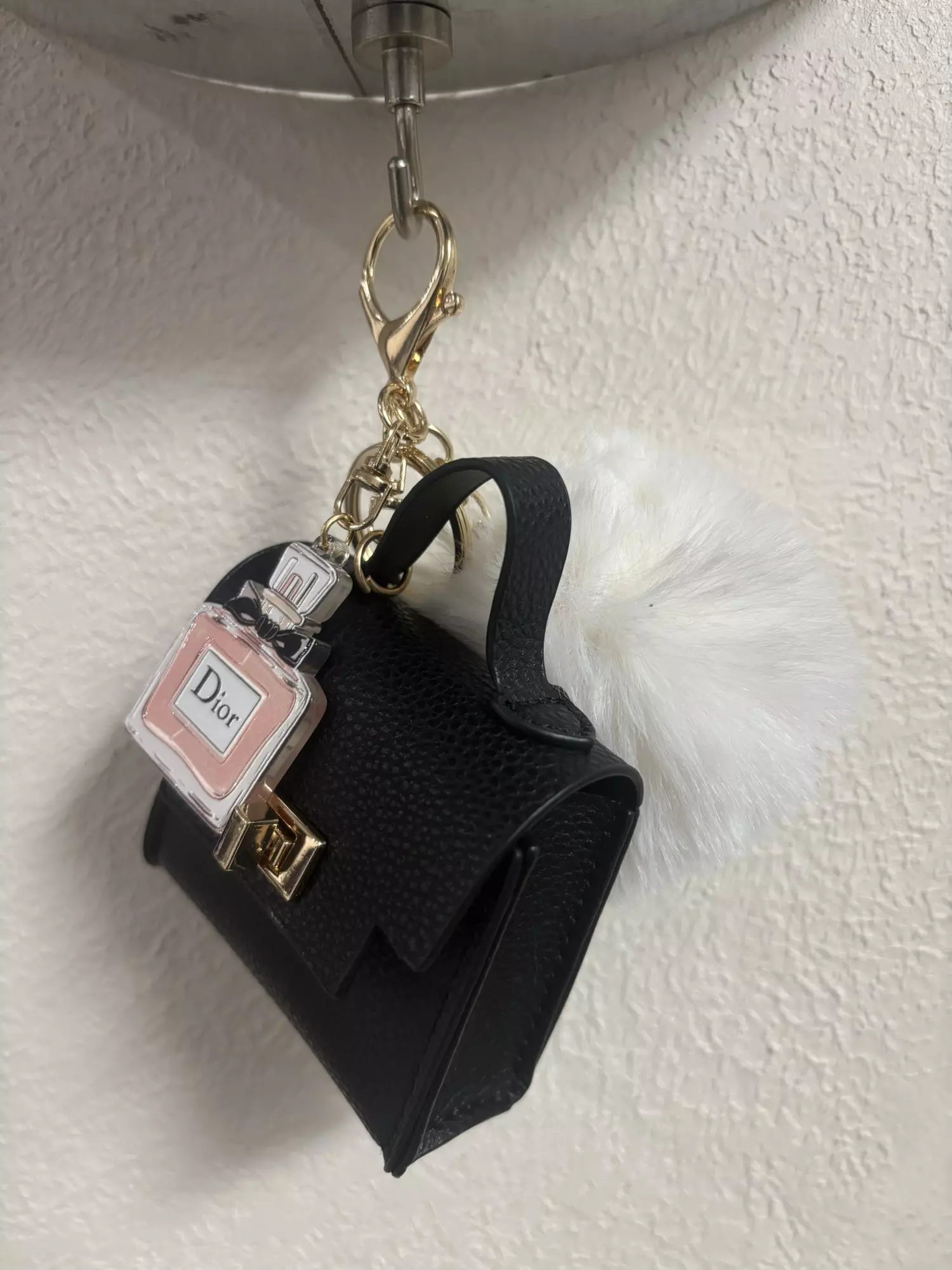 plant/Black D earbuds case, pendant and pompom-0