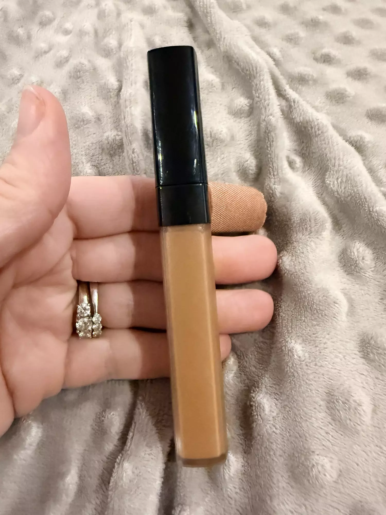 plant/Chanel councealer B110-0