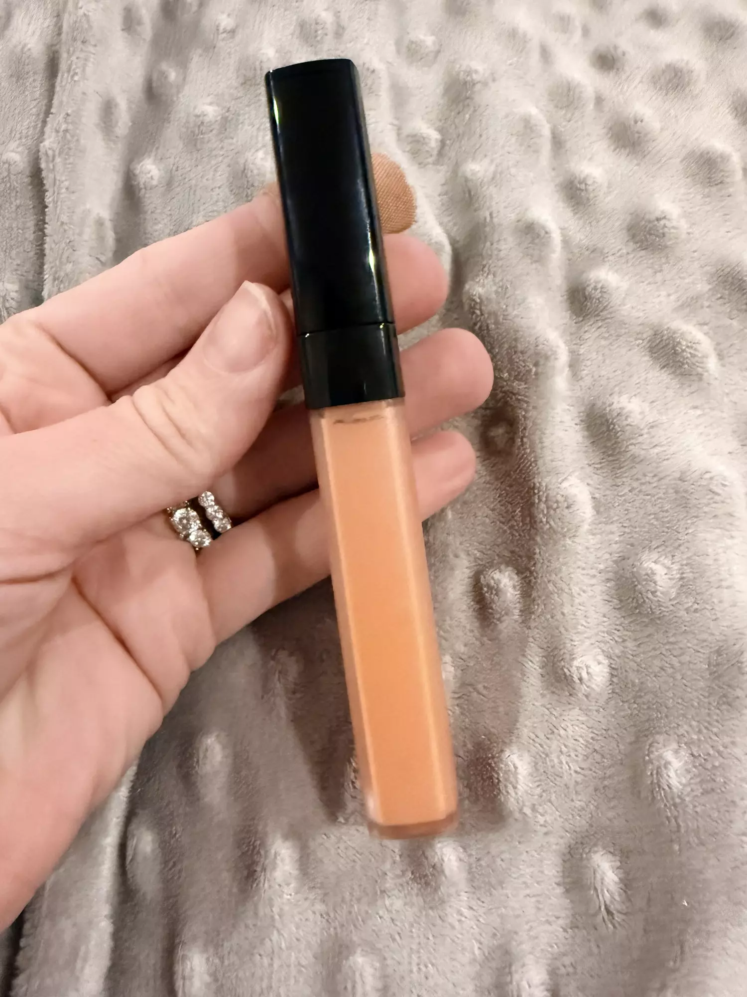 plant/Chanel councealer Apricot-0