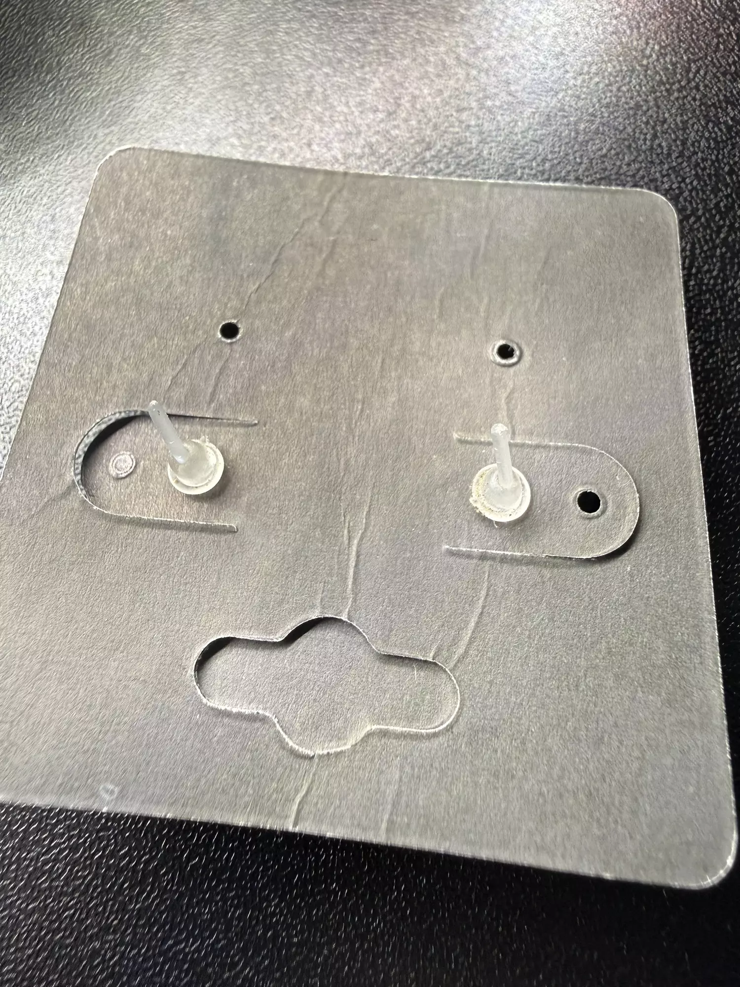 plant/Black Dahlia hypoallergenic earrings-1