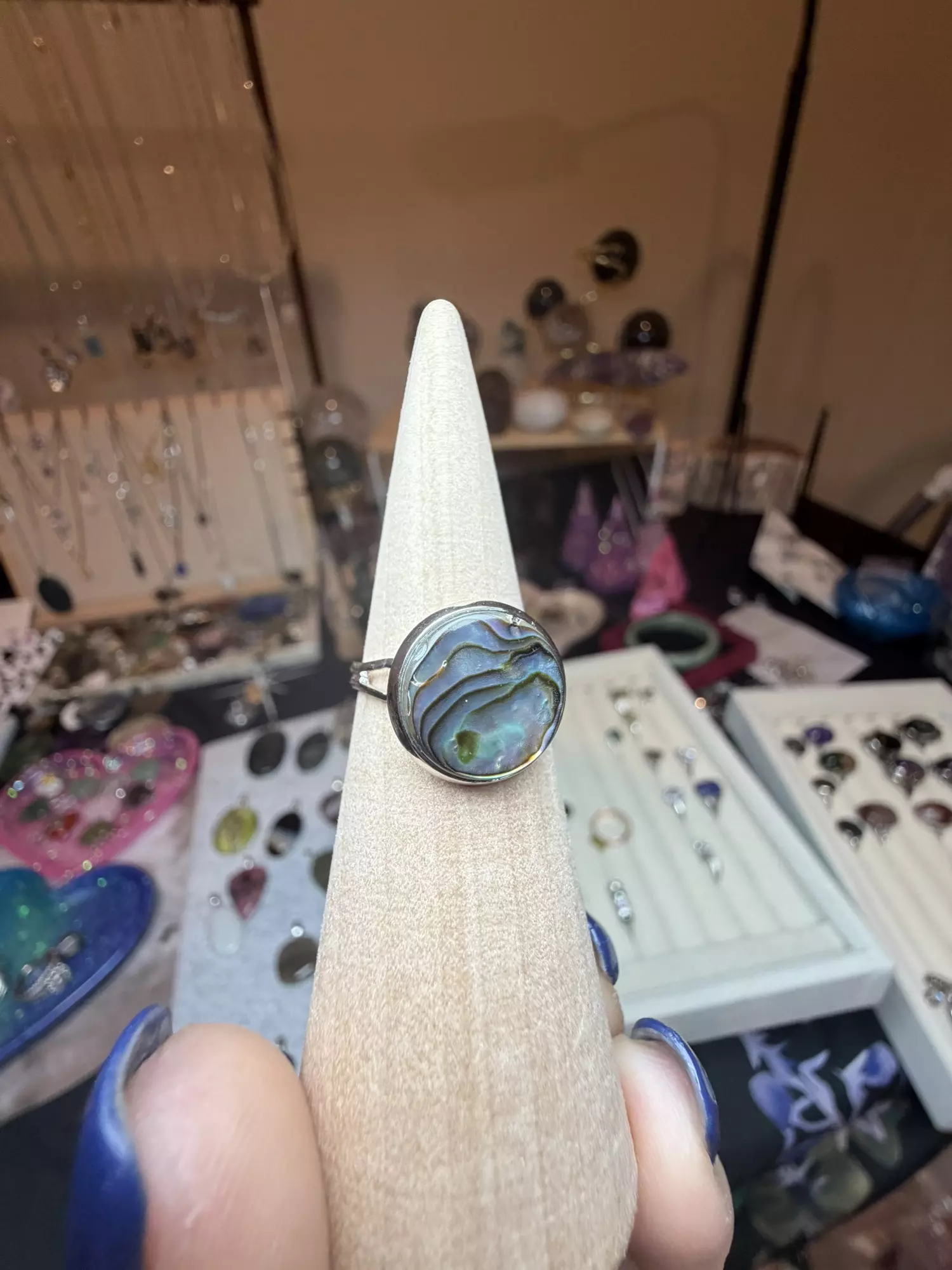 plant/Brass platinum plated adjustable abalone shell $25-0