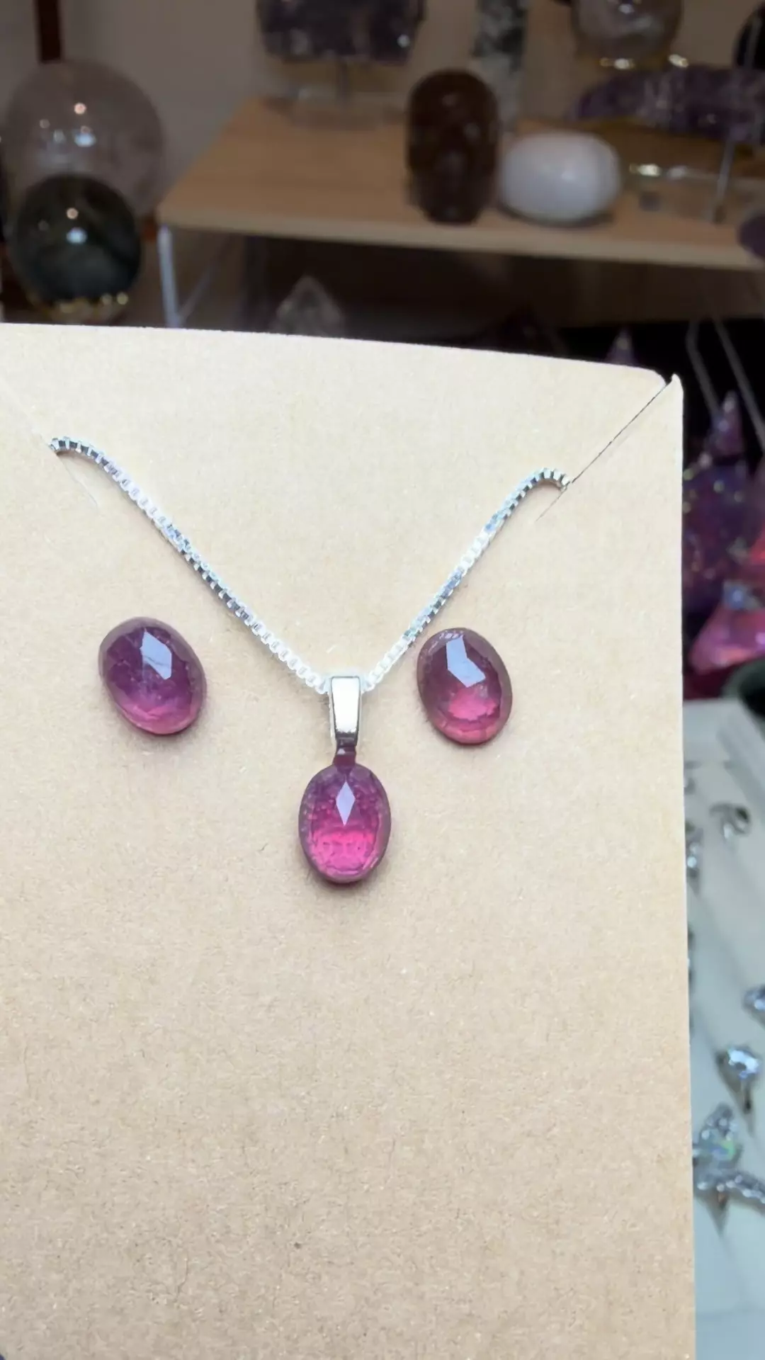 plant/rose cut ruby set $25-1
