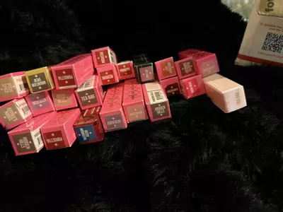 plant/Jeffree Star Velour Liquid Lipstick Bundle of 5 chosen at Random-0-thumbnail