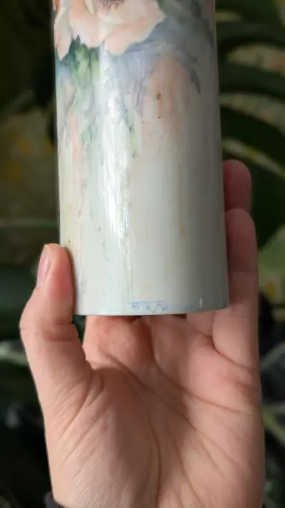 plant/Hand painted vase, signed Rita Reamer-1-thumbnail