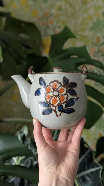 plant/Vintage teapot, likely made in Japan (unmarked)-0-thumbnail
