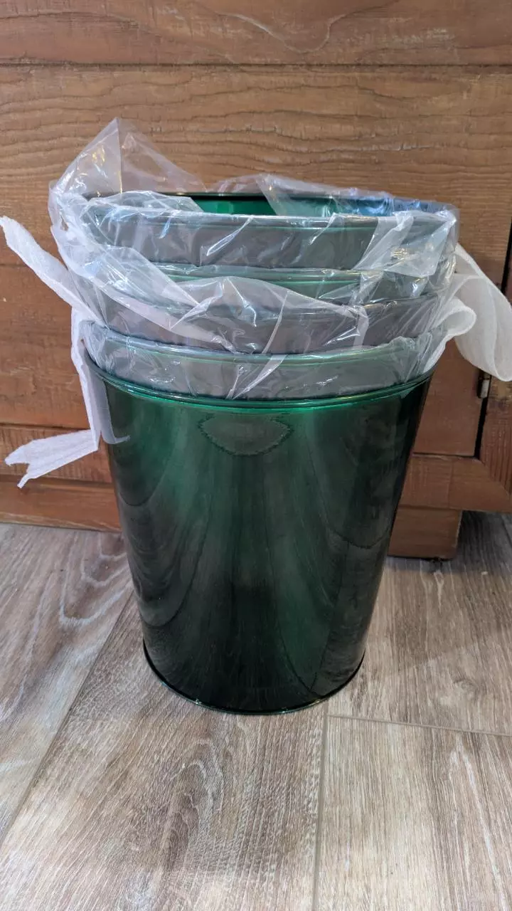 plant/(5)Green 10" Metal Planters Clearance Set-0