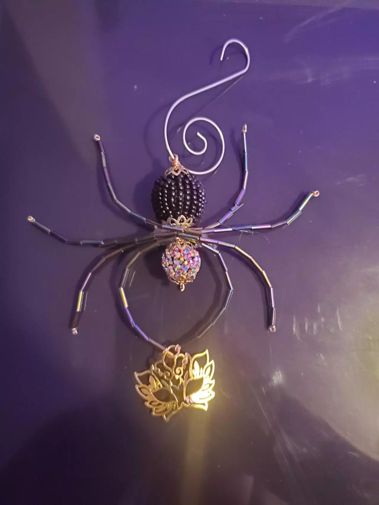 plant/Spider ornament w/ mask-0
