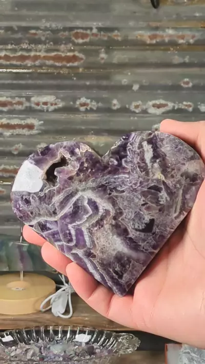 plant/Dream/Chevron Amethyst Heart ~596 Grams (1.31 Pounds)-0-thumbnail