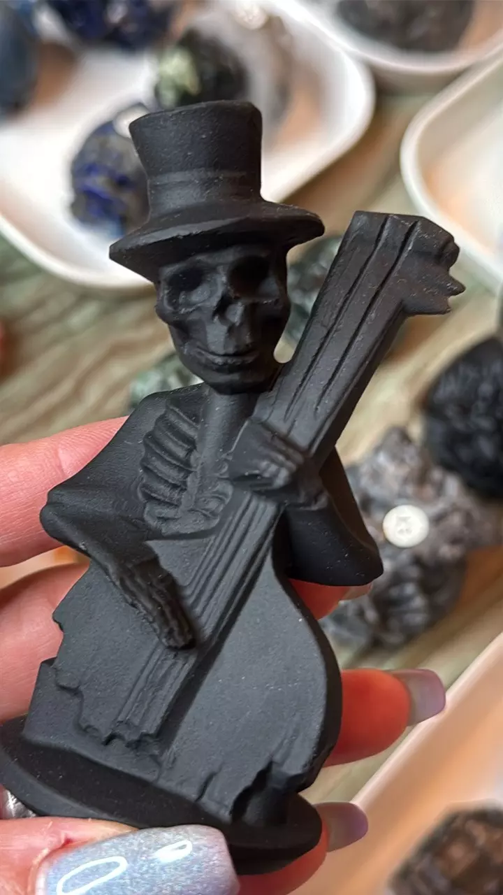 Spooky season black obsidian thumbnail