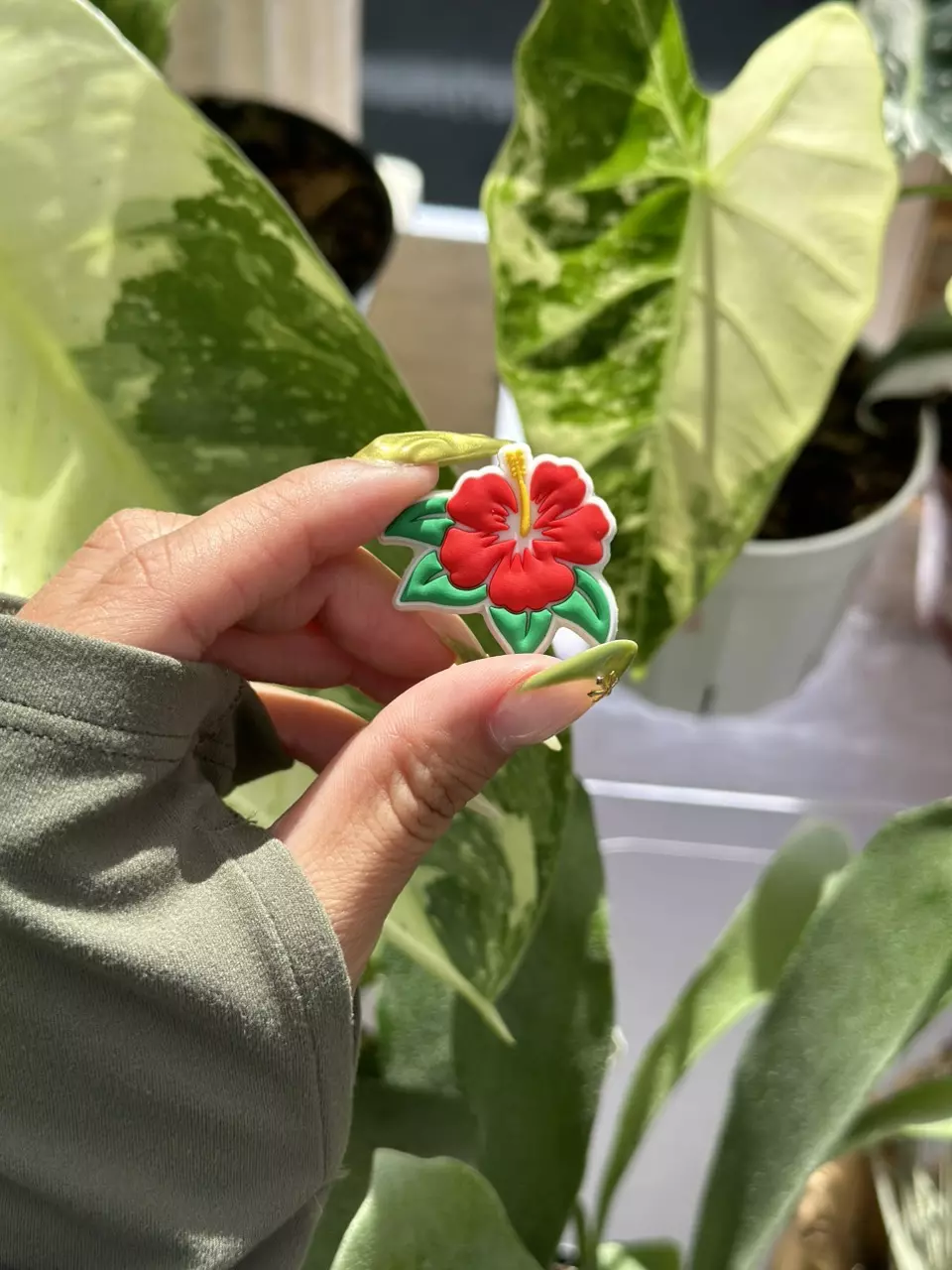 Red hibiscus croc charm thumbnail