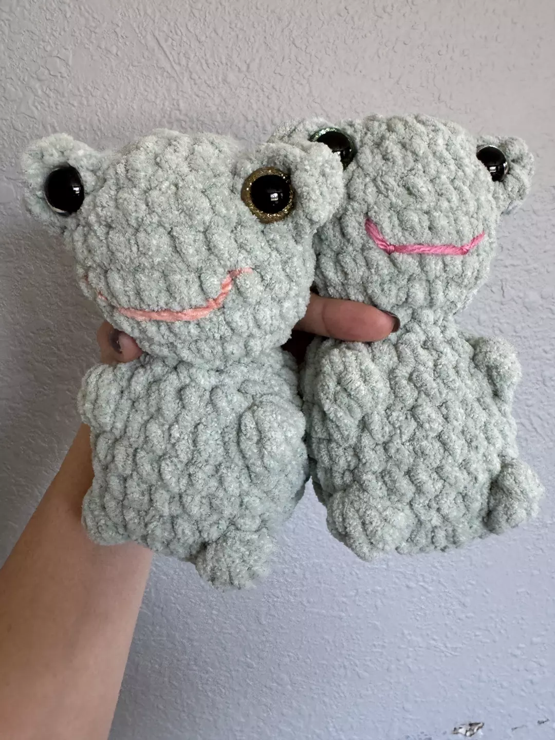 Small Froggy Friends thumbnail