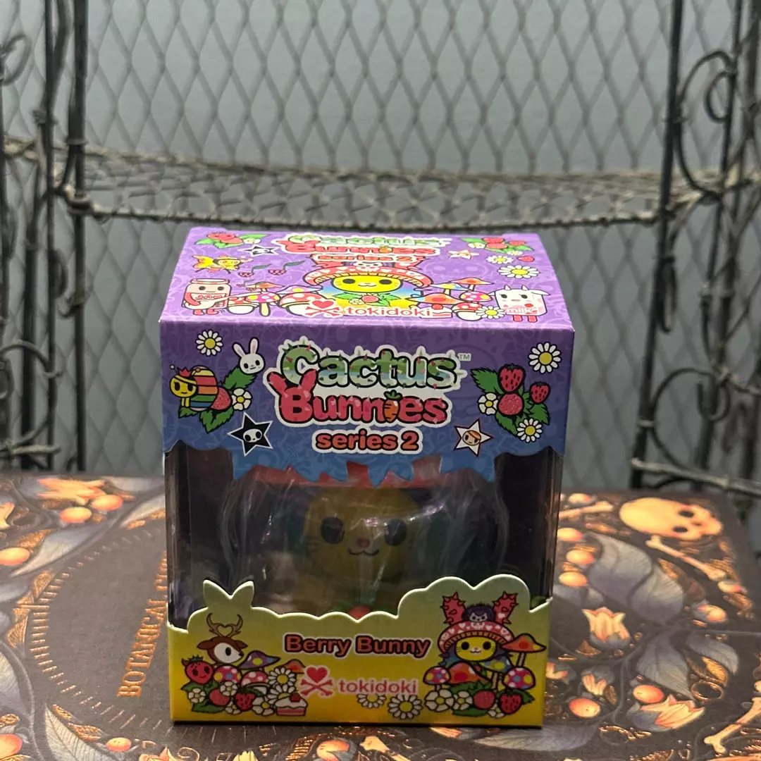 Tokidoki - Cactus Berry Bunny thumbnail