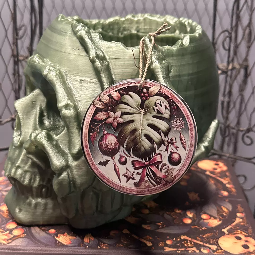 Handmade Ornament 4 thumbnail