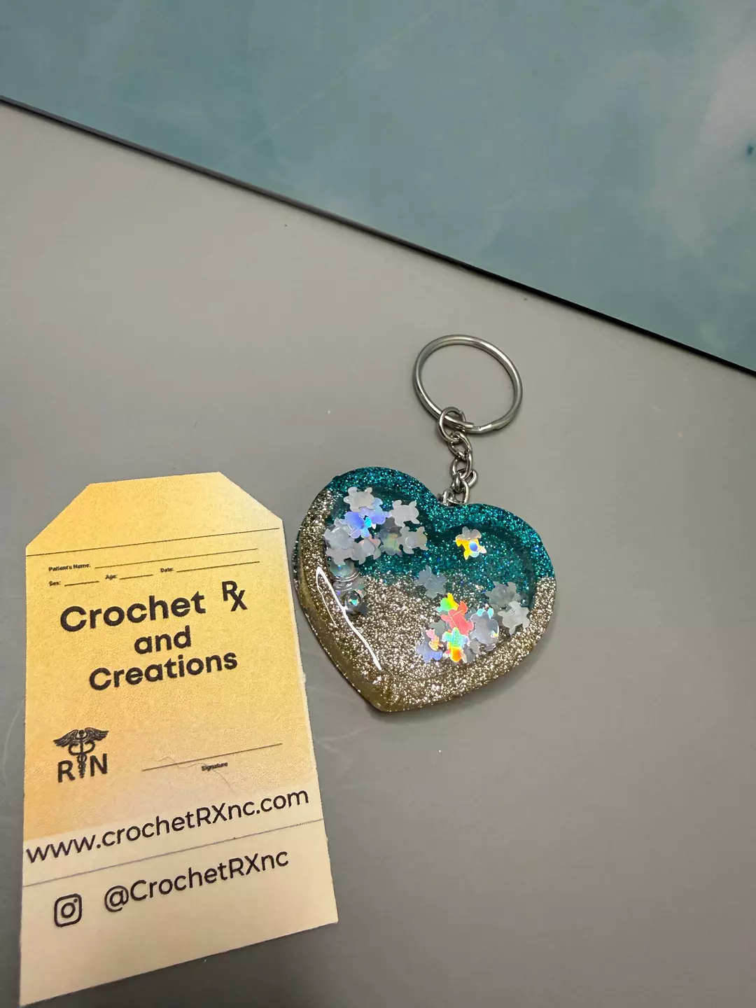 General Snow Globe Shaker Keychains thumbnail