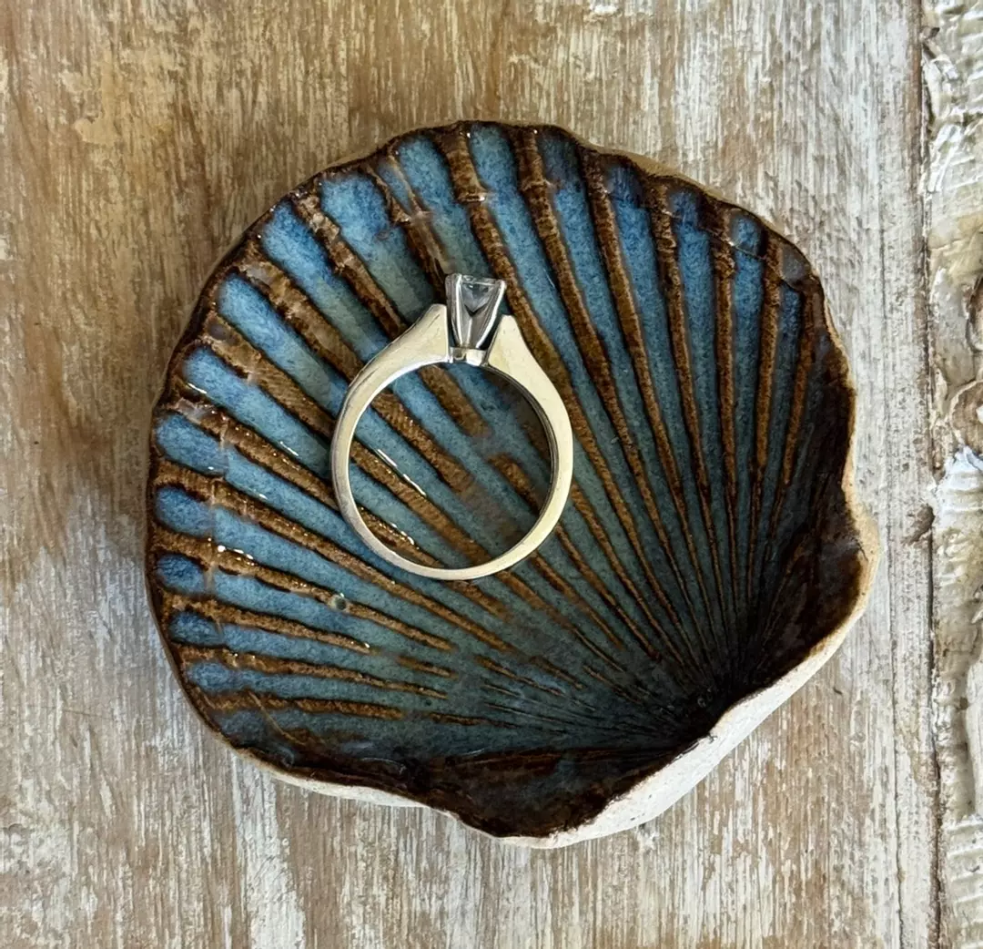 Seashell Ring Dish - medium size blue thumbnail