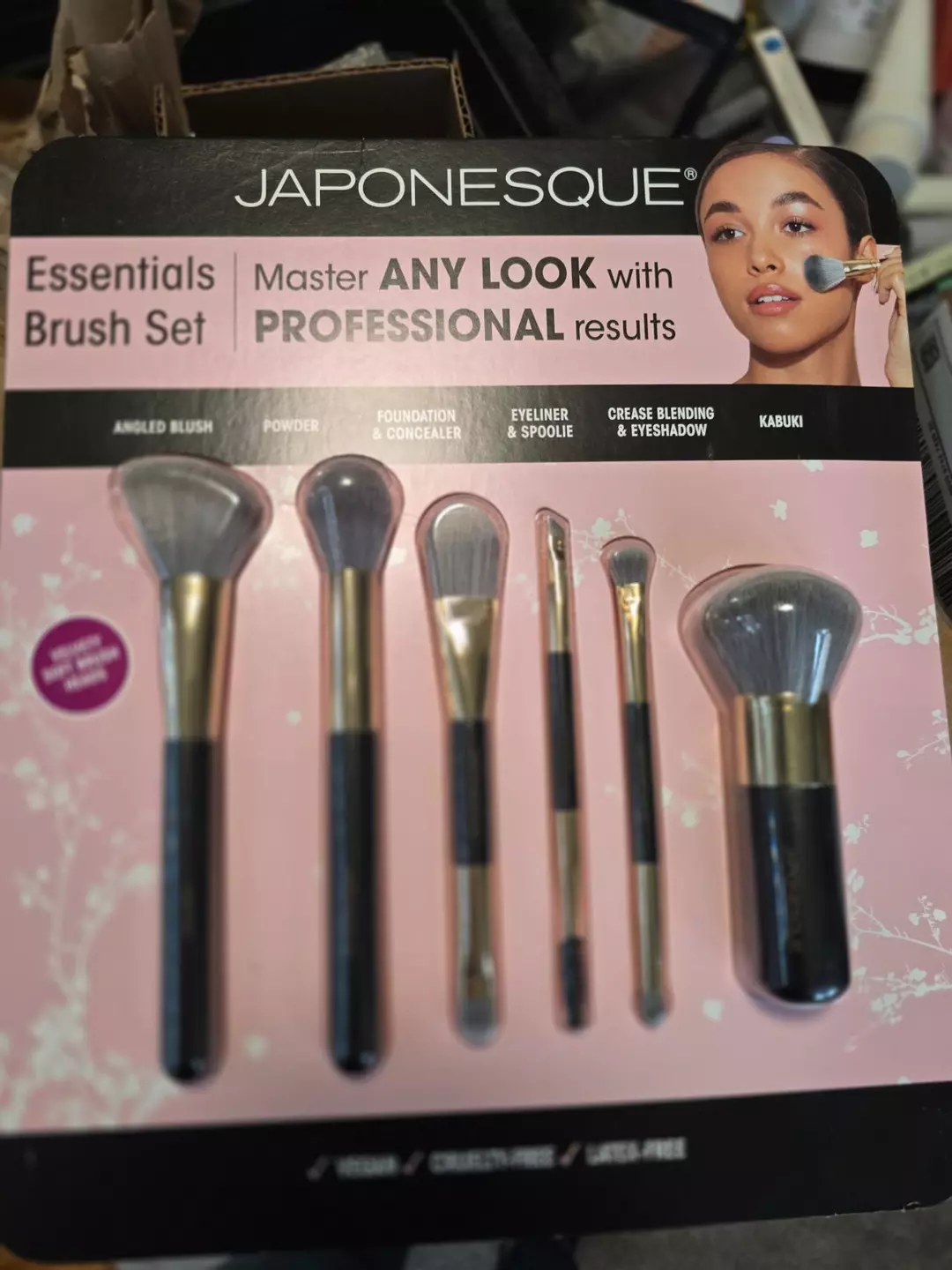 Japonesquie Essential Brush Set thumbnail