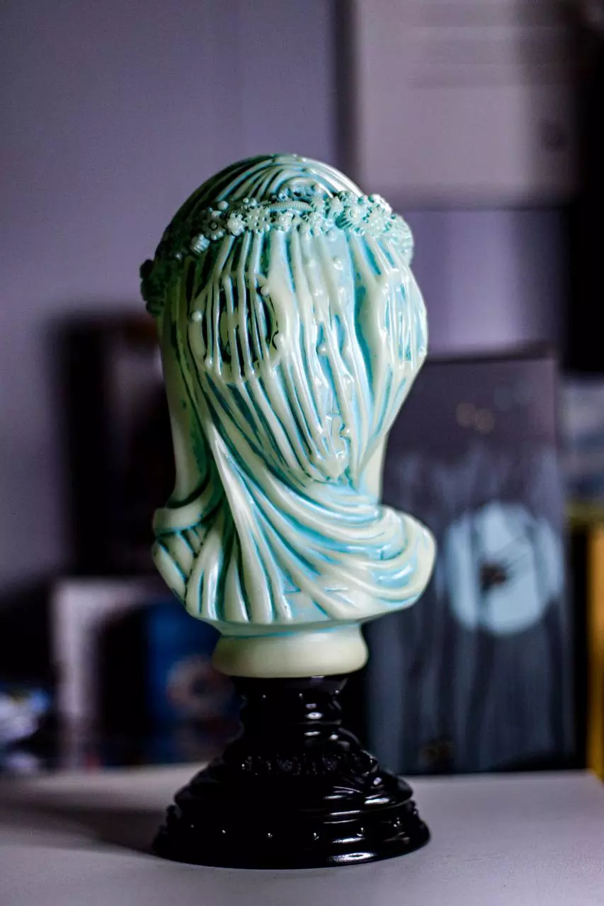 Anesthesia Bust GID Edition – Doktor A x 3DRETRO (Glow in the Dark) thumbnail
