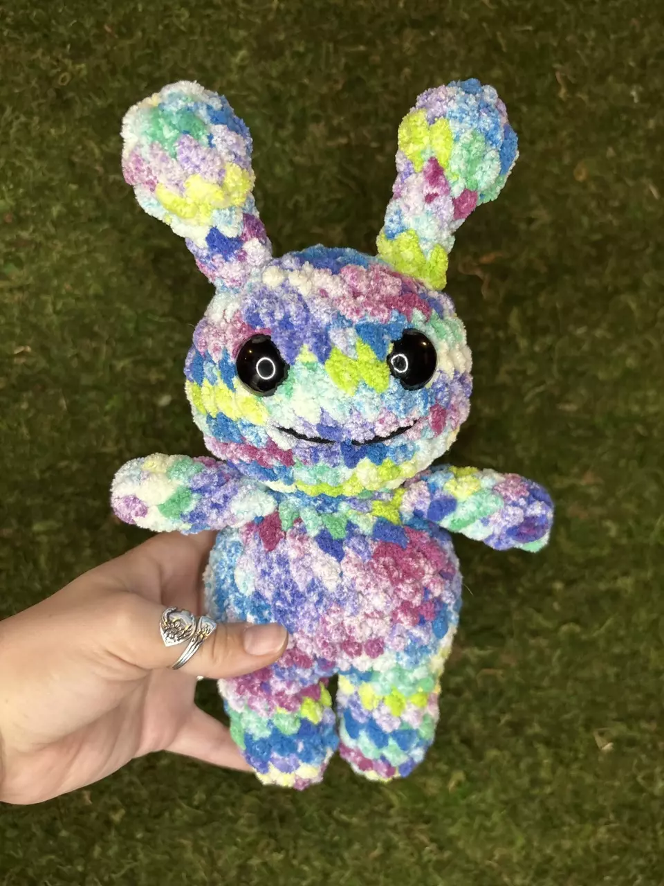 Smiling Alien - Colorful thumbnail