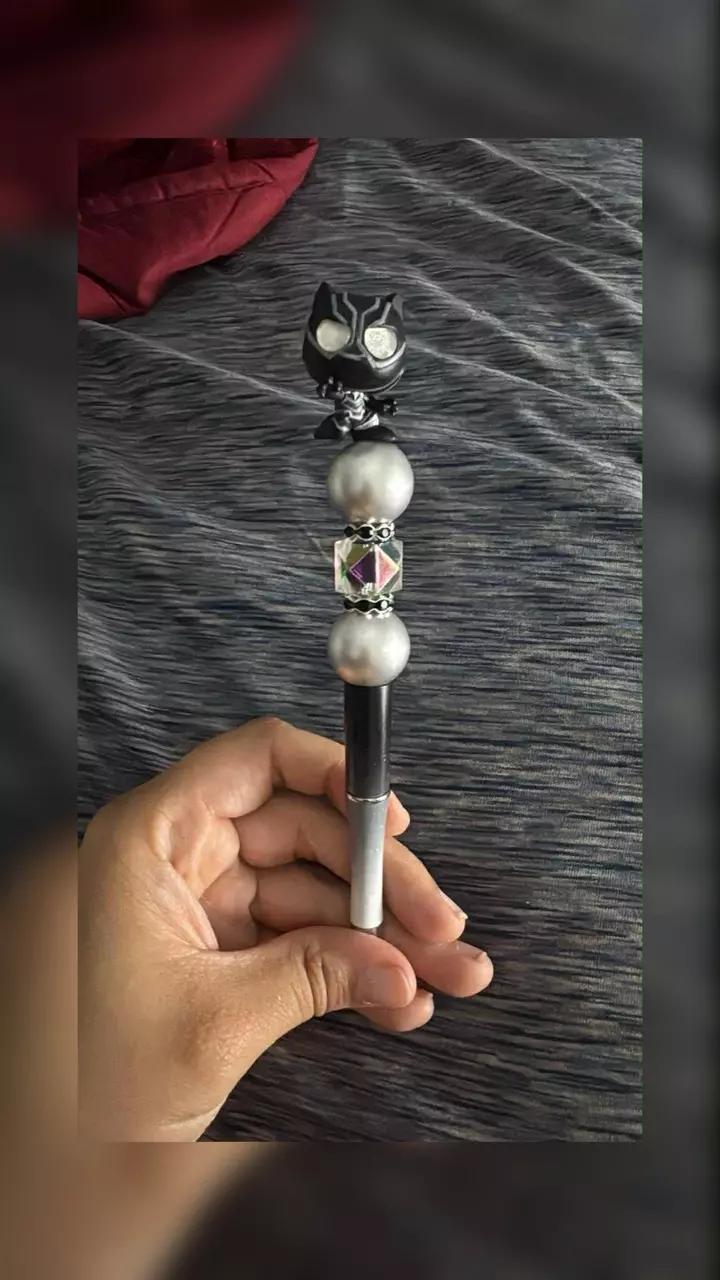 Black panther doorable pen thumbnail