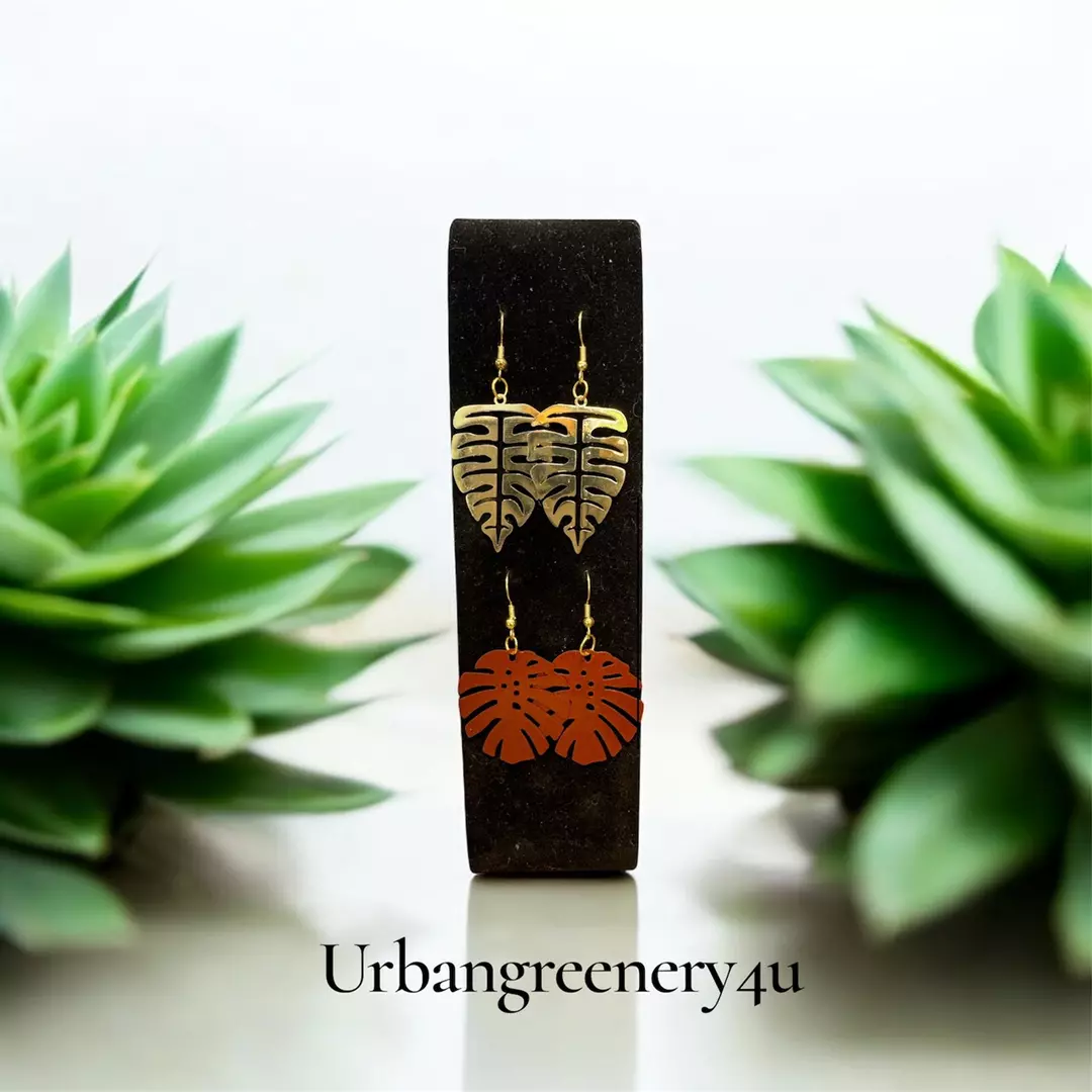 Monstera Earrings thumbnail