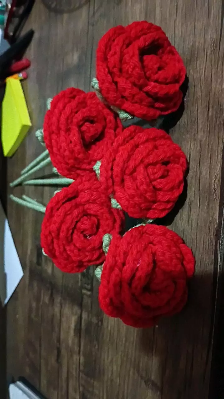 Single Red Rose thumbnail