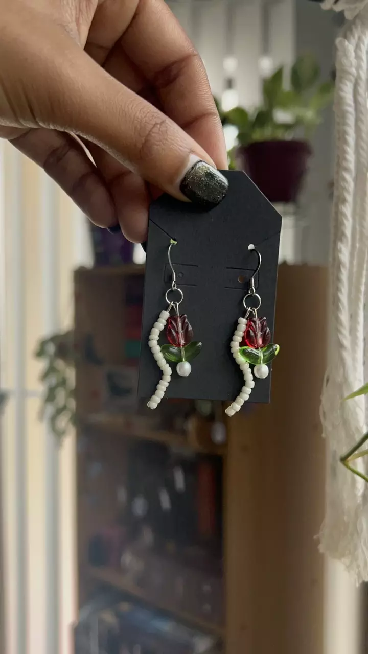 Flower Earrings thumbnail