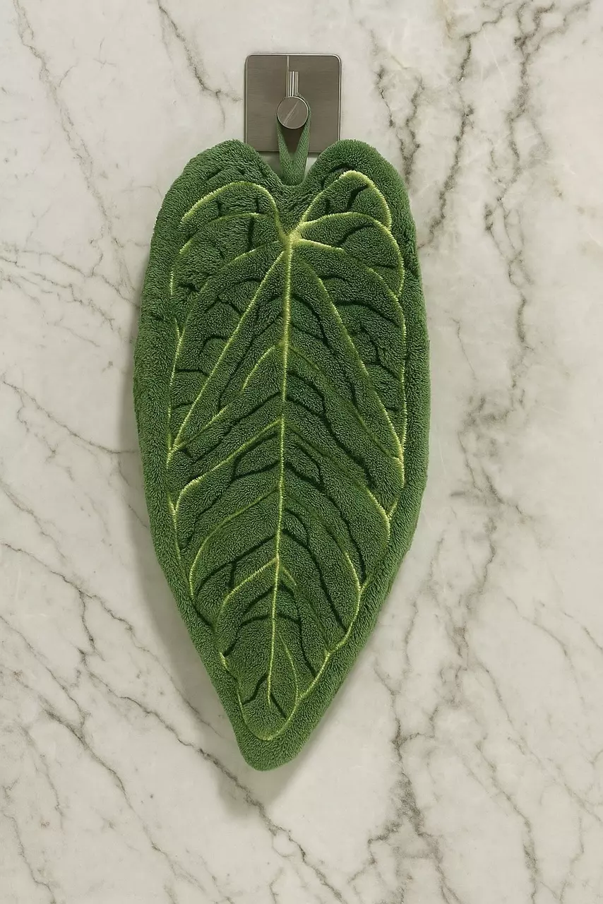 Anthurium Warocque Hand Towel - Dark thumbnail