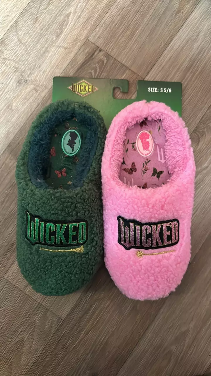 Wicked size 5/6 slippers thumbnail