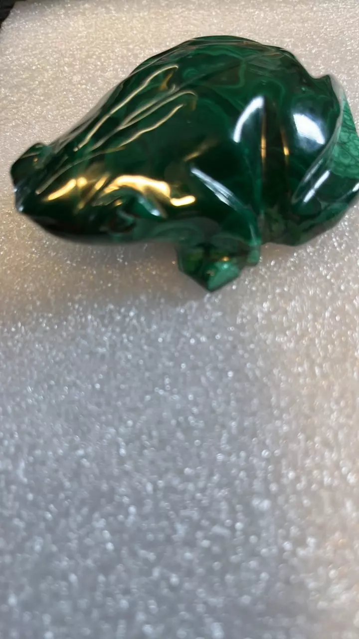 Malachite frog carving thumbnail