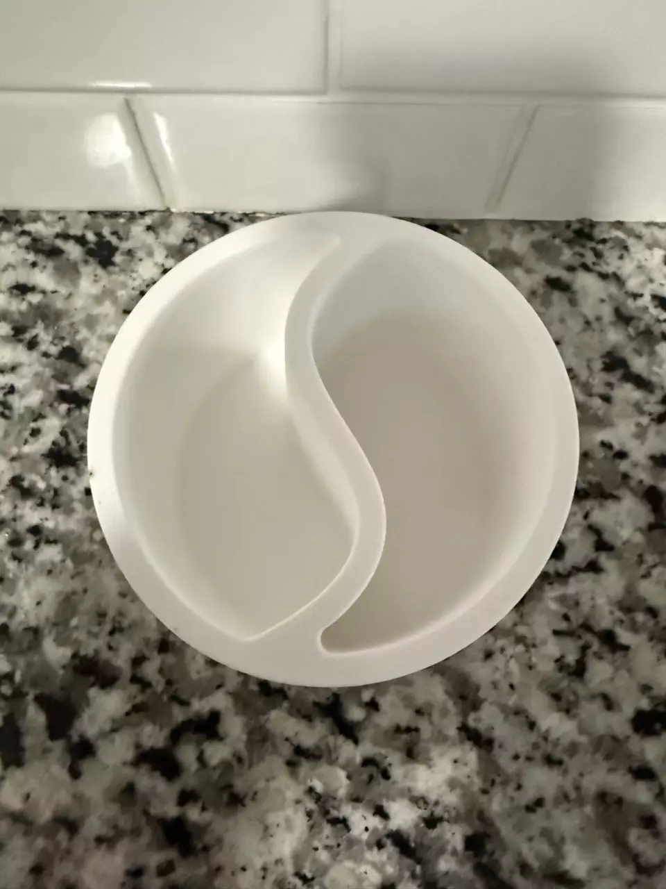 Yin and Yang Pot thumbnail