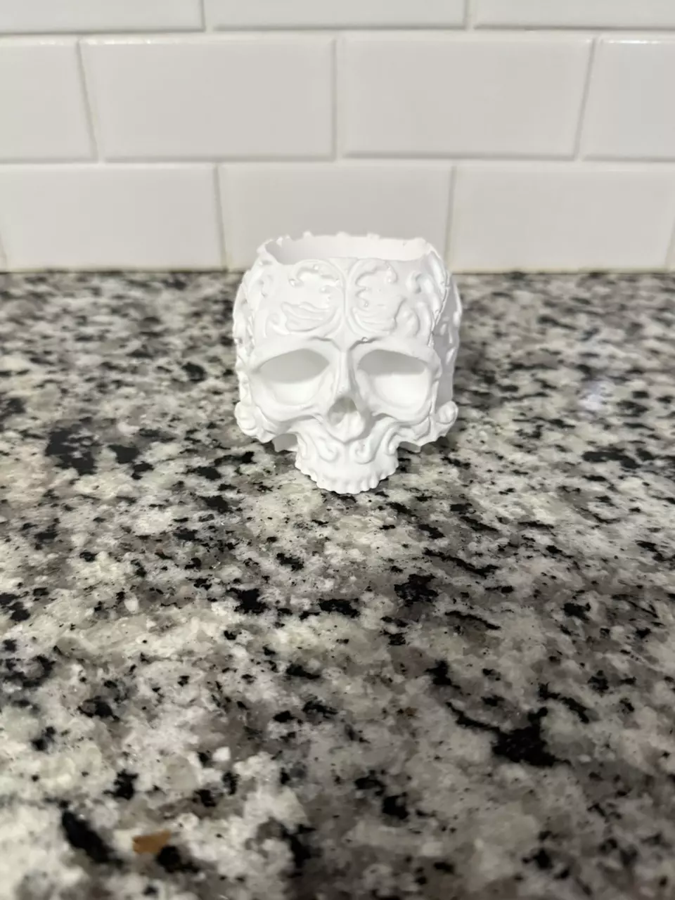 Skull pot thumbnail